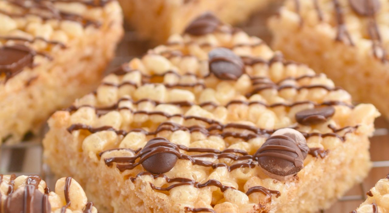 Rice Krispie Treats o Cuadritos de arroz inflado y malvaviscos