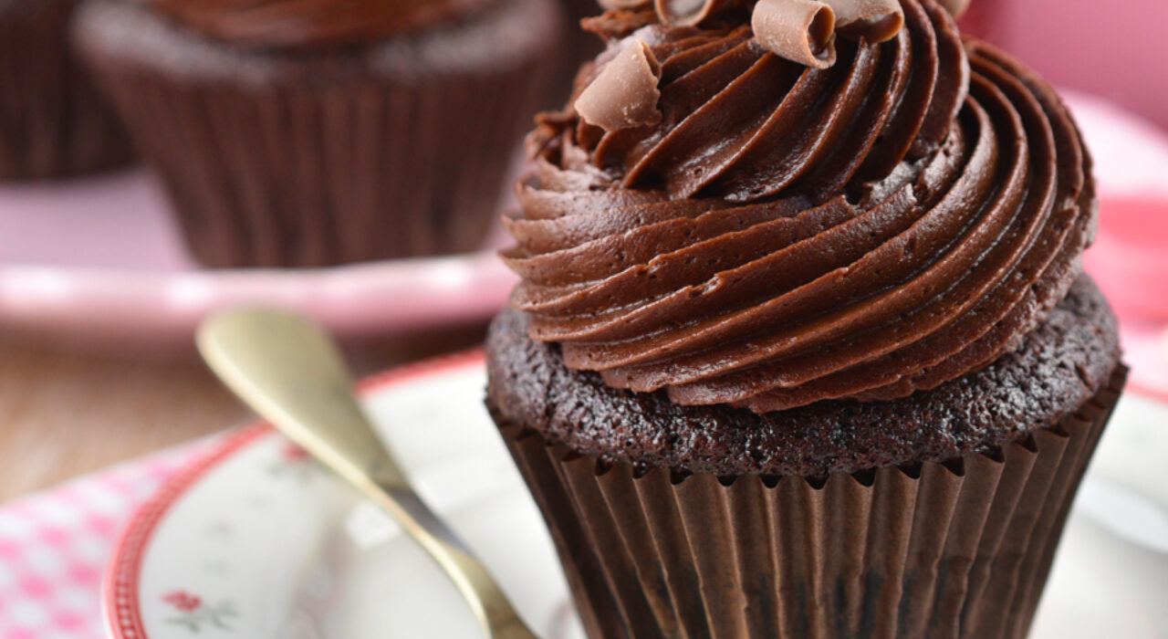 La mejor y más fácil receta de cupcakes de chocolate
