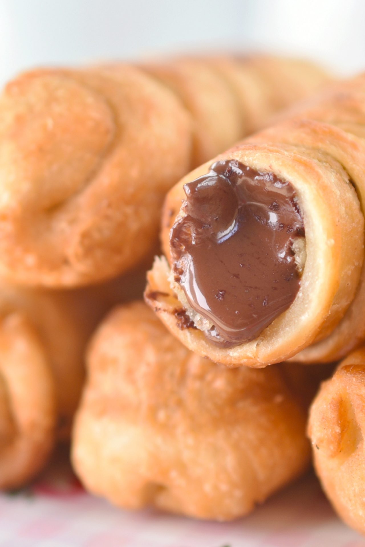 Tequeños rellenos de chocolate